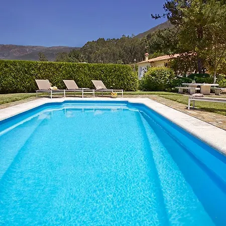 וילה Sleeps 7 Pool Wifi אויה